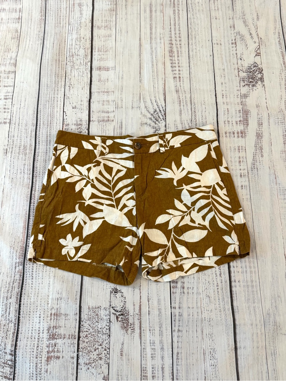 Old Navy Everyday Short Shorts Womens 12 White Brown Tropical Linen Viscose